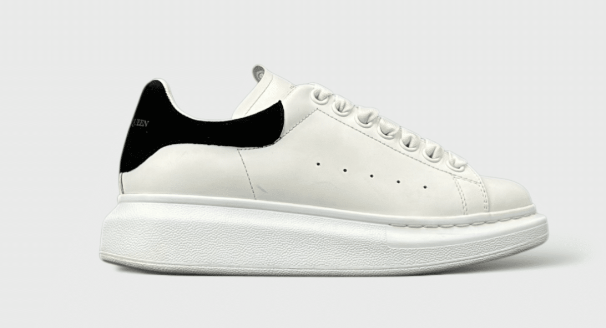 10043 Alexander Mcqueen blanc/noir 37