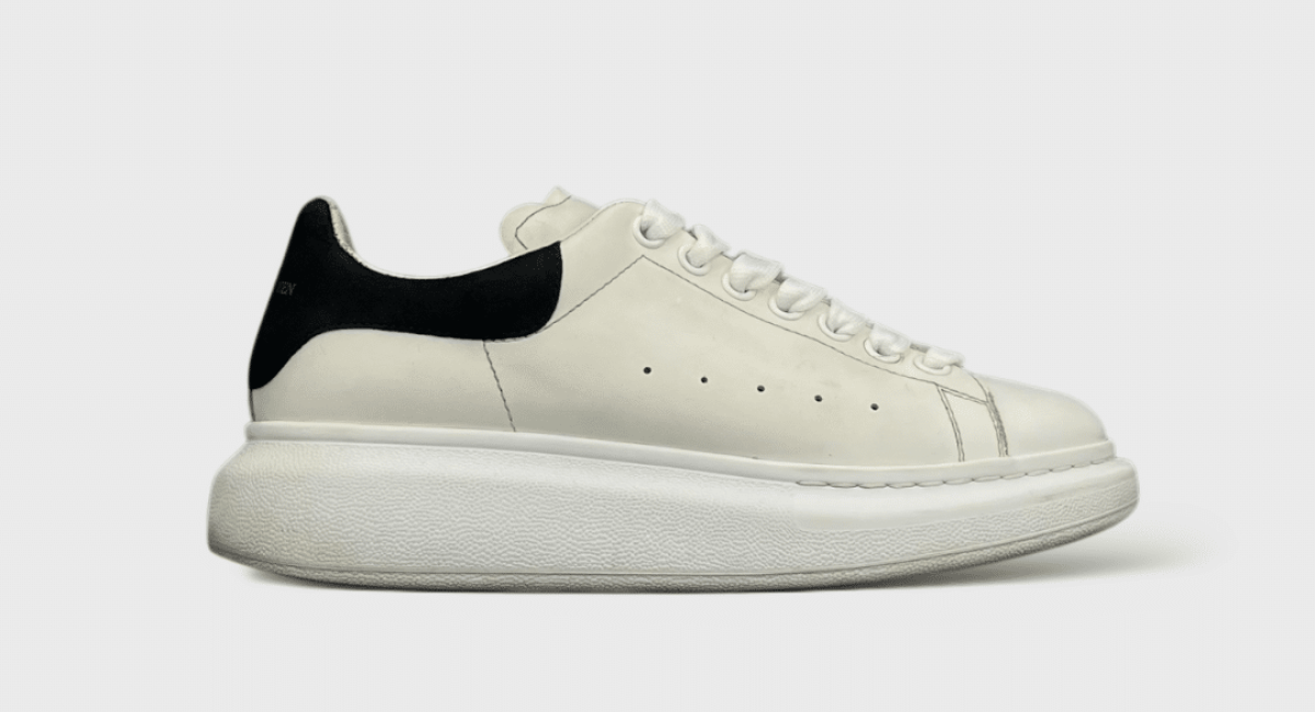 9547 Alexander Mcqueen Oversize Blanc/Noir 39