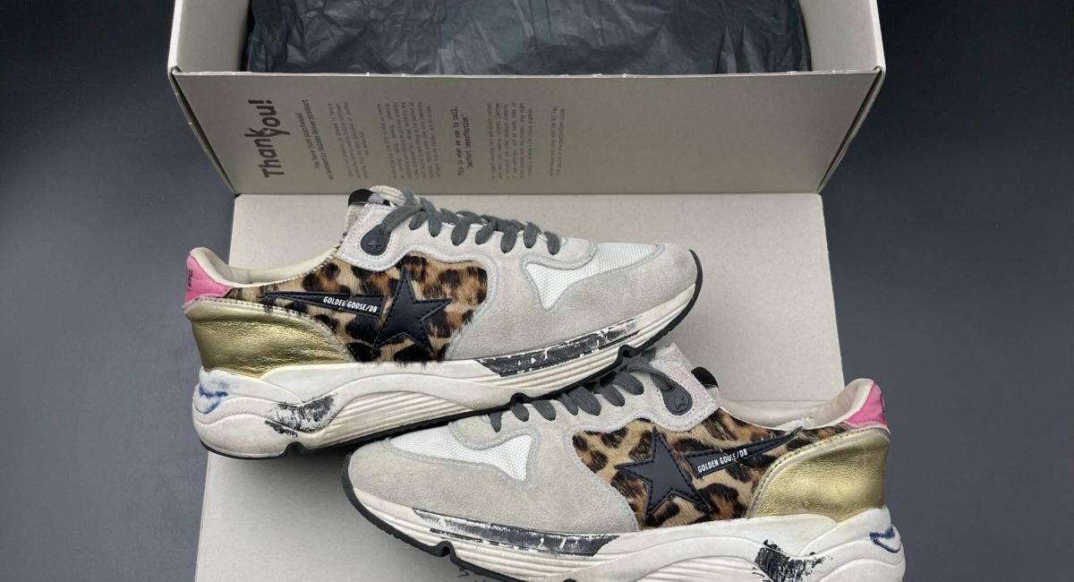 3249 Golden Goose 37