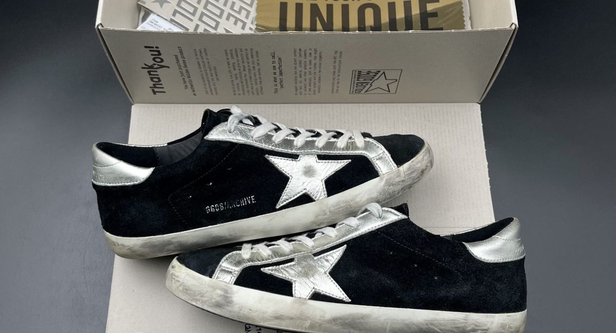 3257 Golden Goose 41