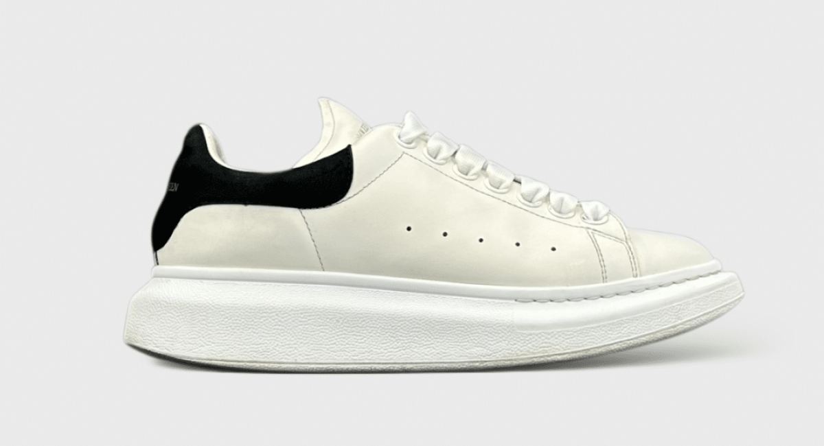 0000000576 Alexander Mcqueen Oversize Blanc/Noir 37