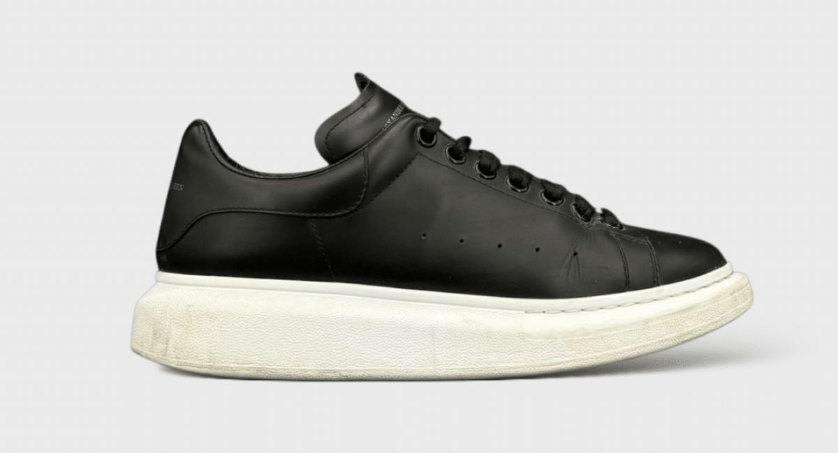 0000000262 Alexander Mcqueen Oversize Noir/Blanc 41