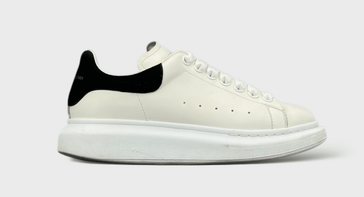 0000000203 Alexander Mcqueen Oversize Blanc/noir 38