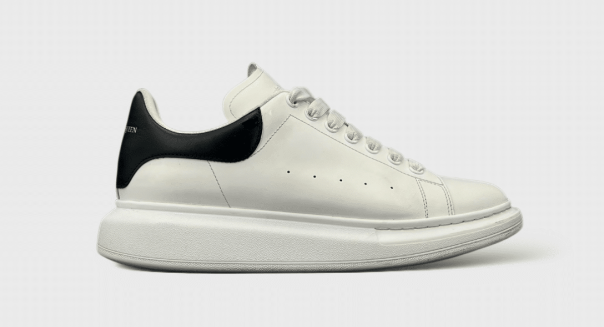 8737 Alexander Mcqueen Oversize Blanc/Noir 47