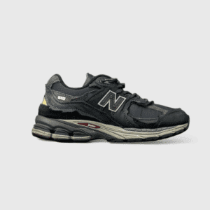0000000690 New balance 2002 R marine/noir 38